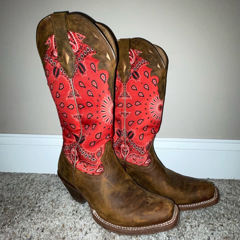 Ariat square toe cowboy boots